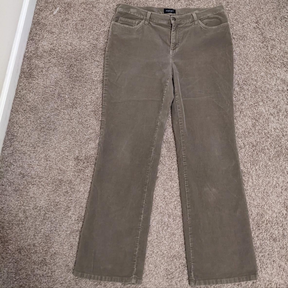 Neutral Y2K vintage Sonoma wide leg / straight leg flare bottom corduroy jeans